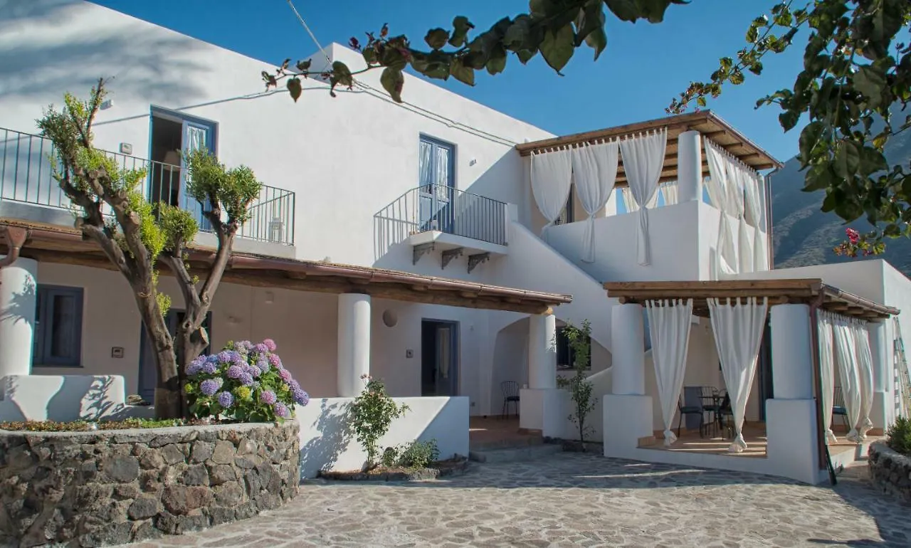 Hotel Le Sette Perle à Malfa  0*, Malfa (Salina)