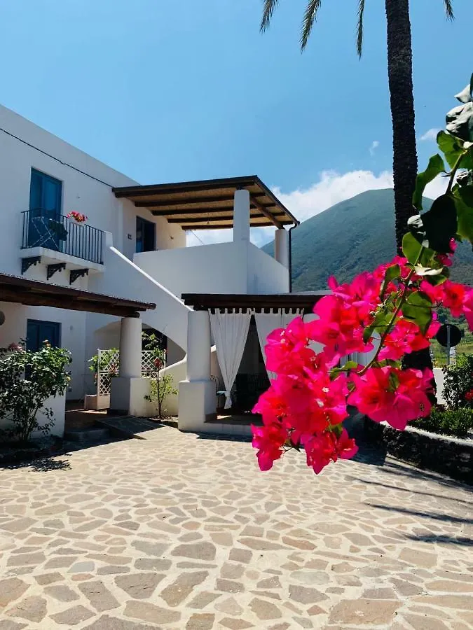 Hotel Le Sette Perle à Malfa  0*, Malfa (Salina)